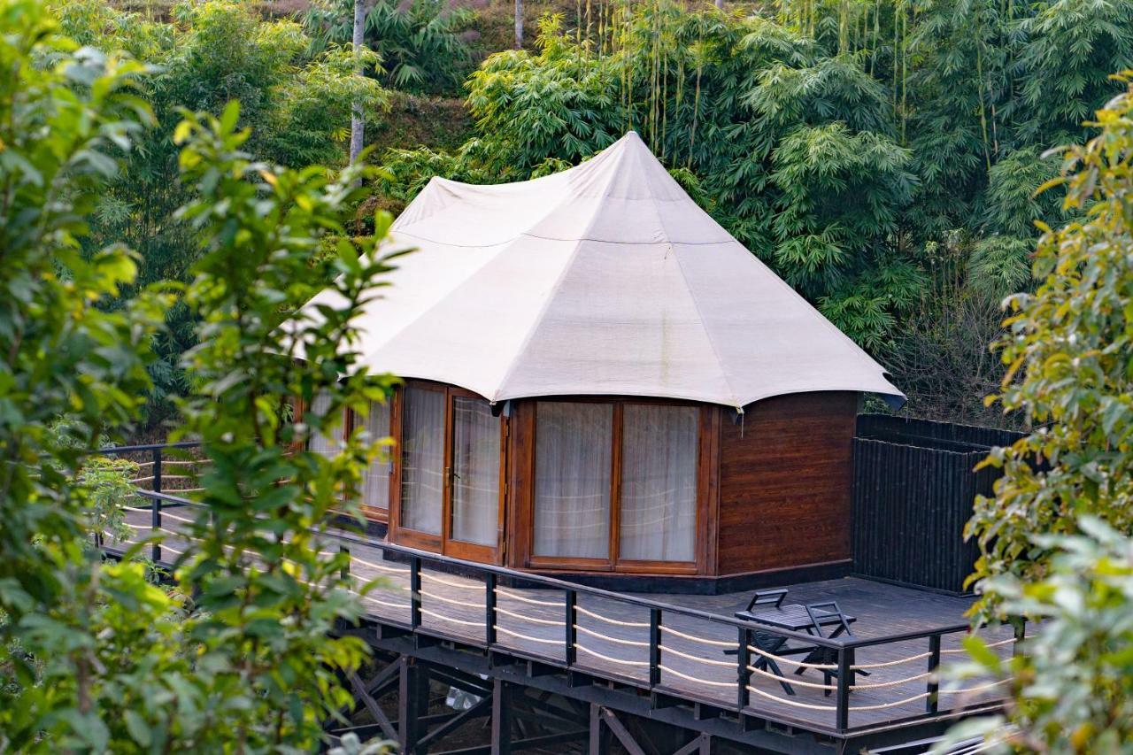 The Pavilions Himalayas Lake View Pokhara Exterior foto